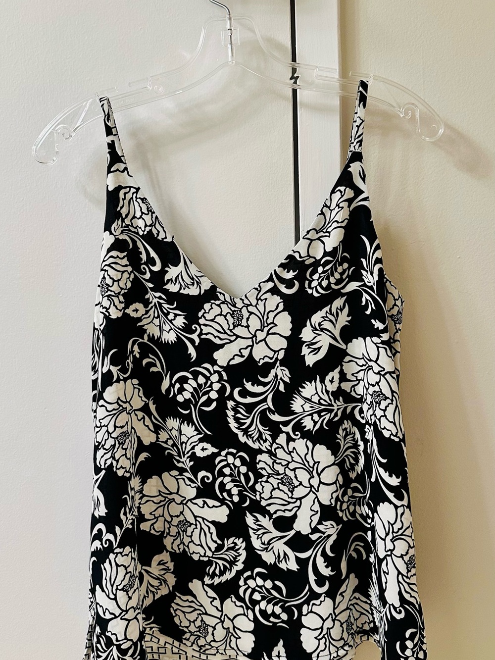 Black & White Floral V-Neck Camisole